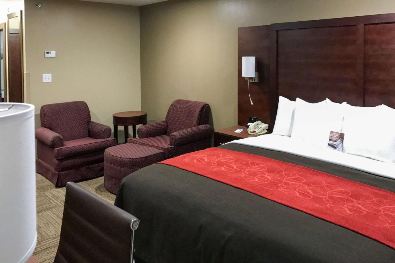 Giles Hotel Inn And Suites Pulaski Екстер'єр фото