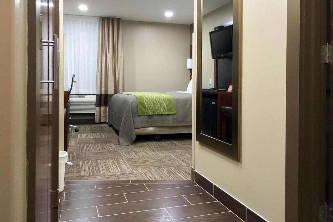 Giles Hotel Inn And Suites Pulaski Екстер'єр фото