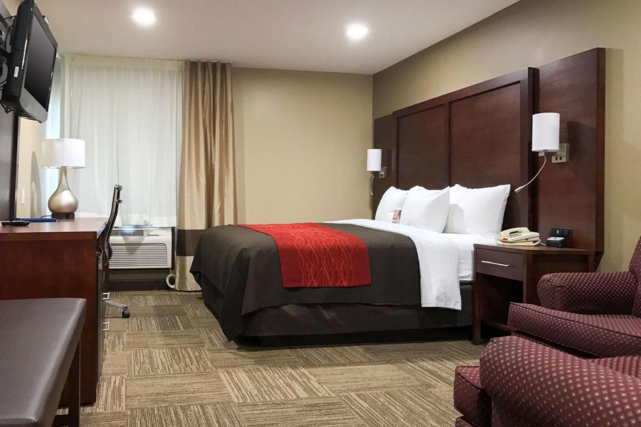 Giles Hotel Inn And Suites Pulaski Екстер'єр фото