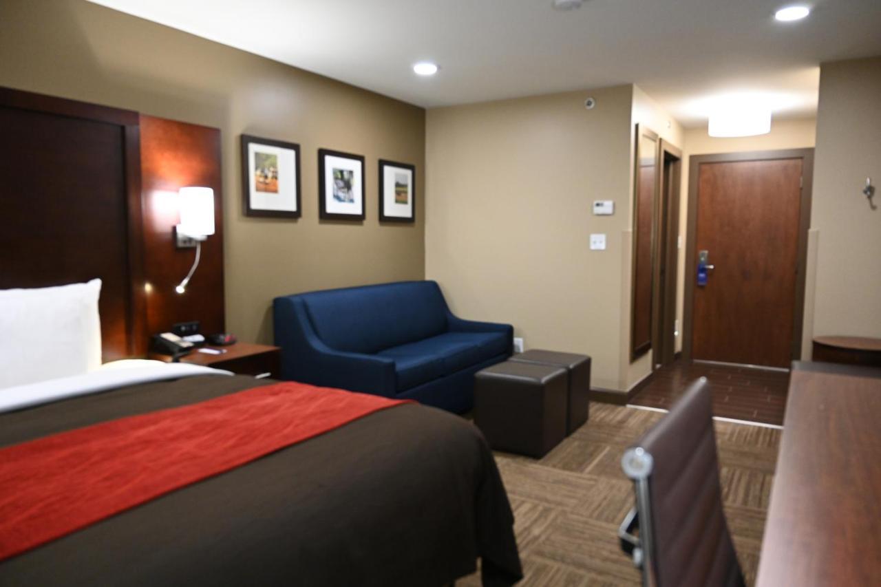 Giles Hotel Inn And Suites Pulaski Екстер'єр фото