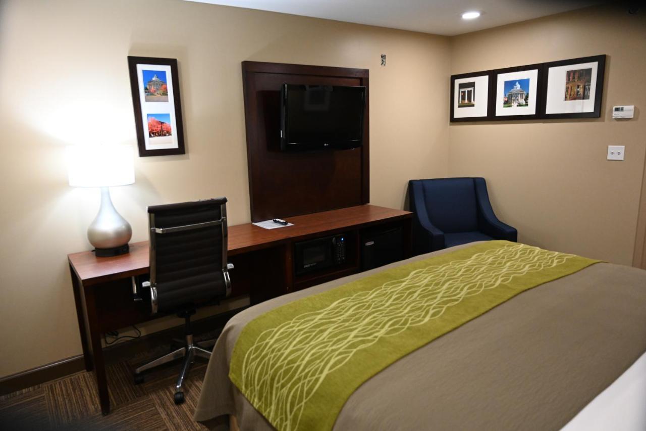 Giles Hotel Inn And Suites Pulaski Екстер'єр фото