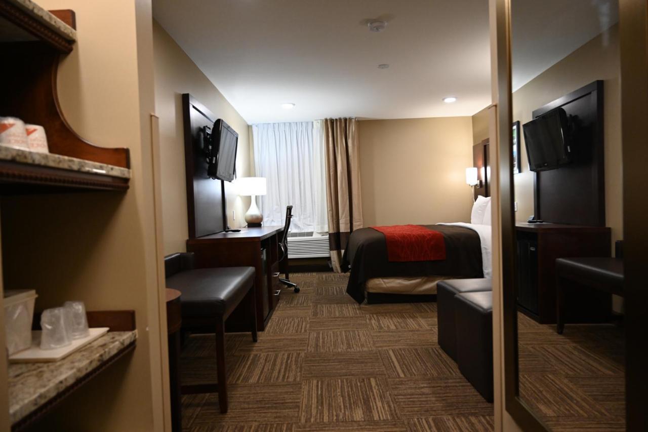 Giles Hotel Inn And Suites Pulaski Екстер'єр фото