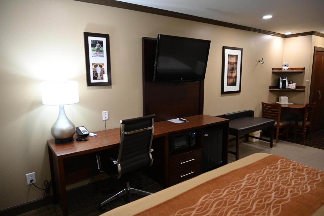 Giles Hotel Inn And Suites Pulaski Екстер'єр фото