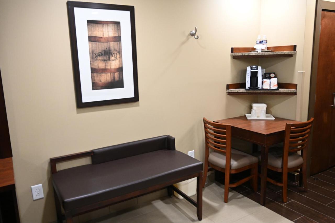 Giles Hotel Inn And Suites Pulaski Екстер'єр фото