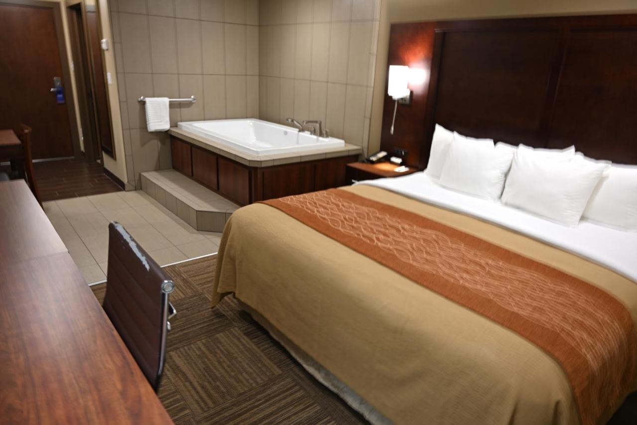 Giles Hotel Inn And Suites Pulaski Екстер'єр фото