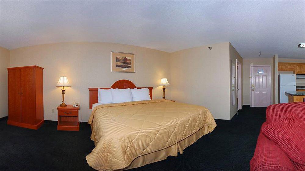 Giles Hotel Inn And Suites Pulaski Екстер'єр фото